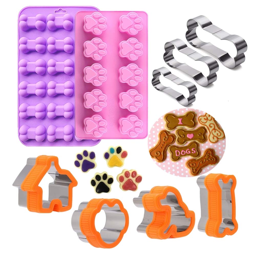 Dog themed baking trays, pans and cookie cutters for homemade dog treats, biscuits, cakes, cookies and more. #dogparty #dogtreats #homemadedogtreats